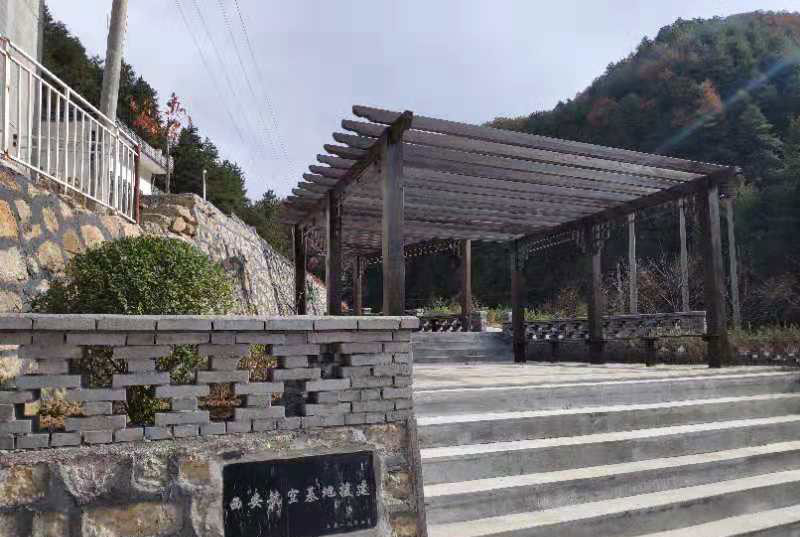 帮助建设基础设施 改善居住生活环境